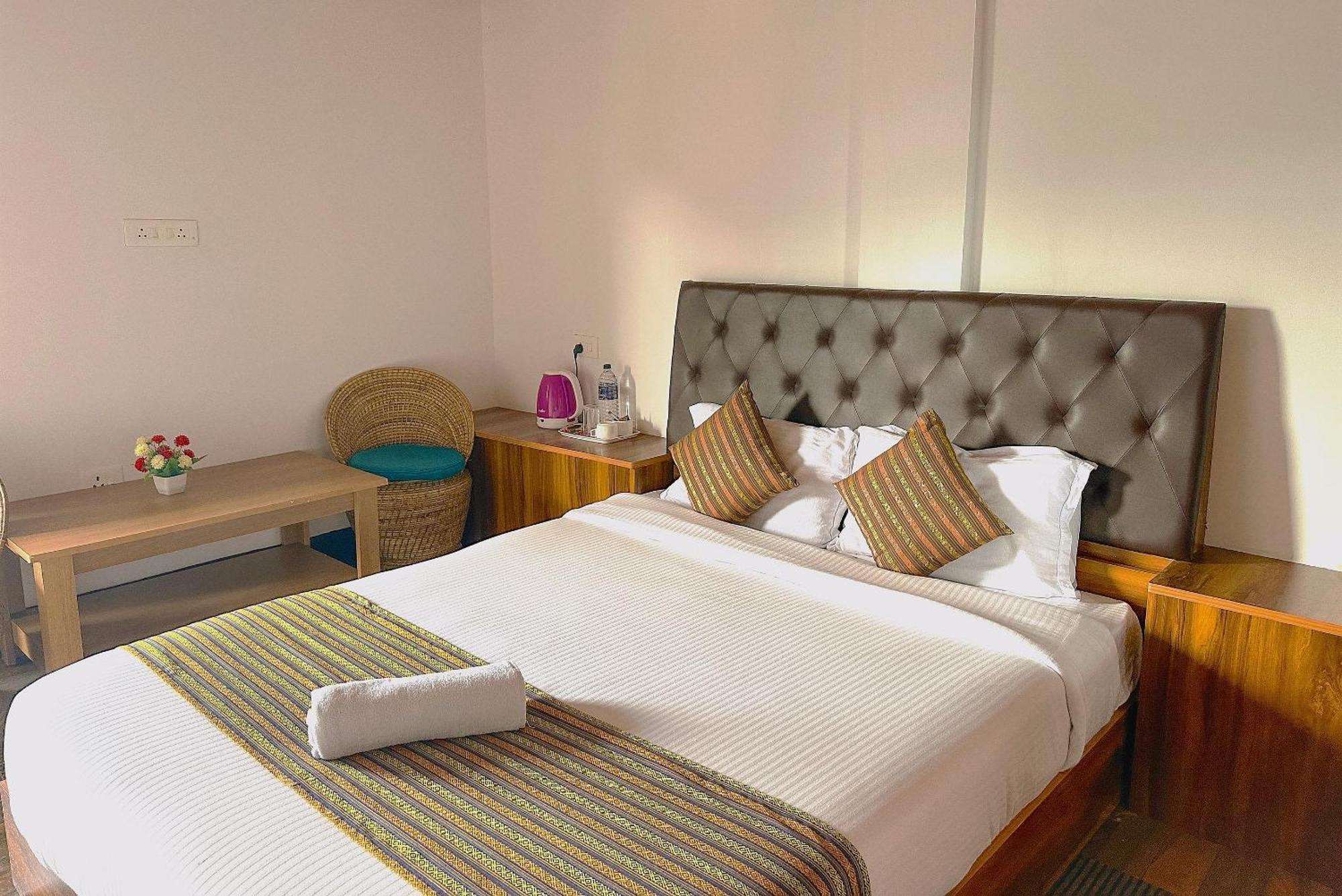 Hotel Arms Near Sumi Boys School Kalimpong Bagian luar foto